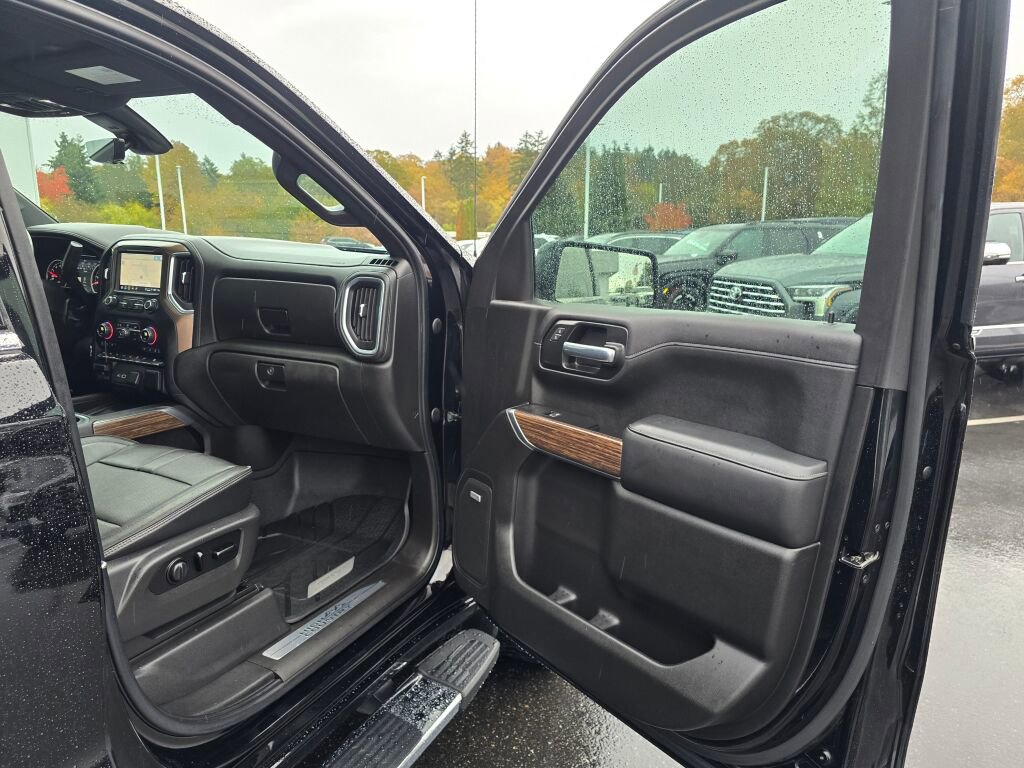 Used 2021 Chevrolet Silverado 1500 High Country w/ Technology Package image 42