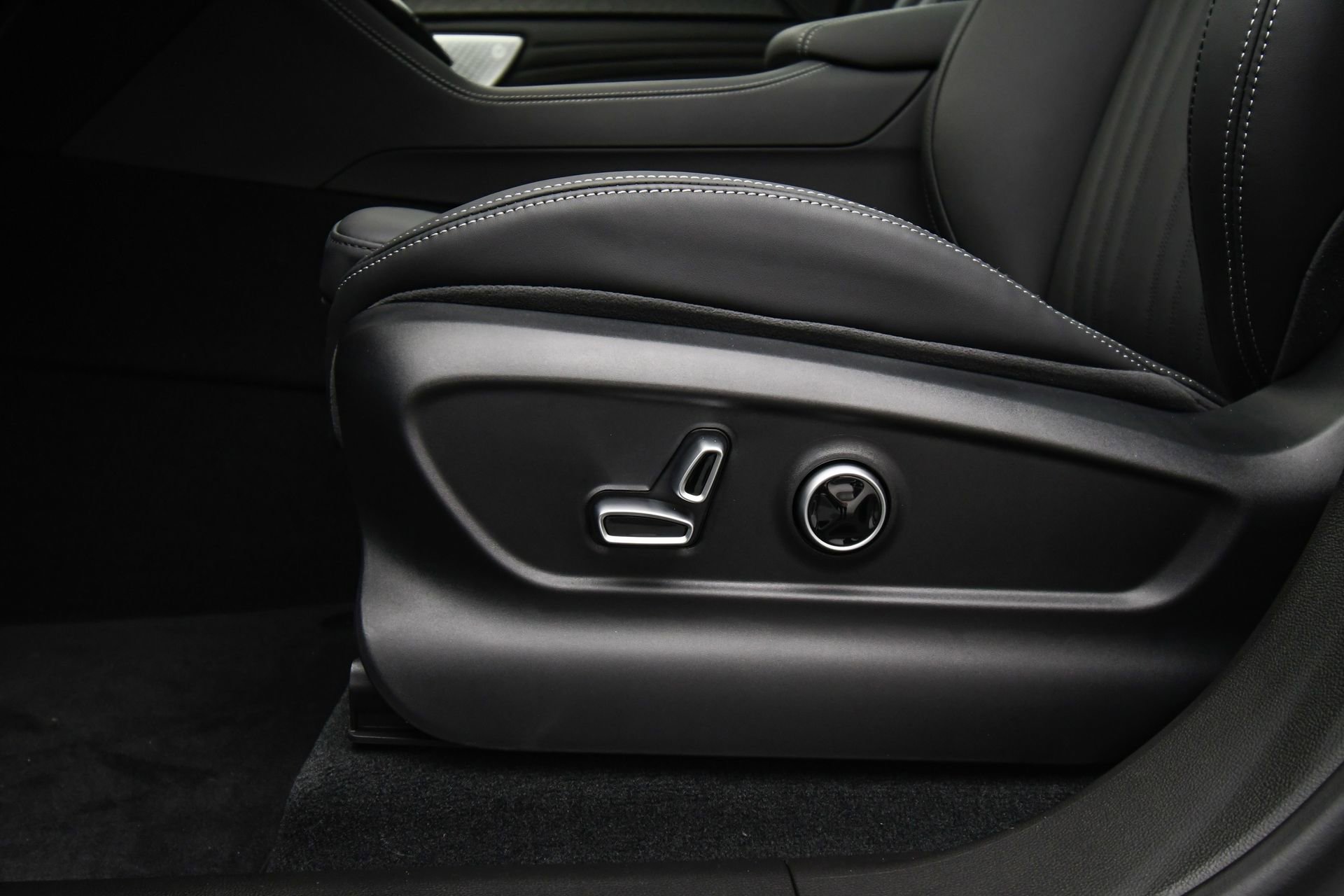 New 2025 Maserati Grecale Modena image 35