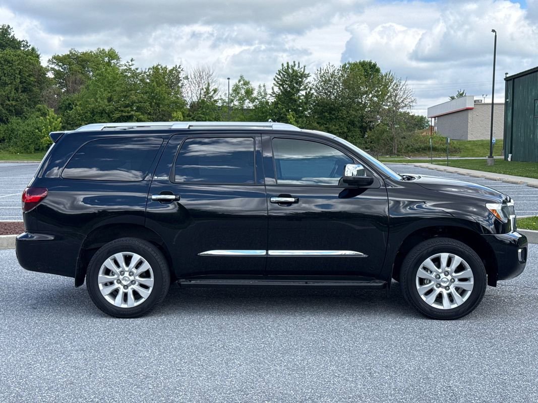 Used 2021 Toyota Sequoia Platinum AWD/4WD image 8
