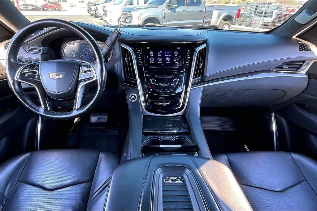 Used 2019 Cadillac Escalade Platinum image 13