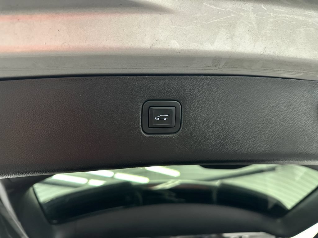 Used 2020 Chevrolet Blazer Premier FWD image 21
