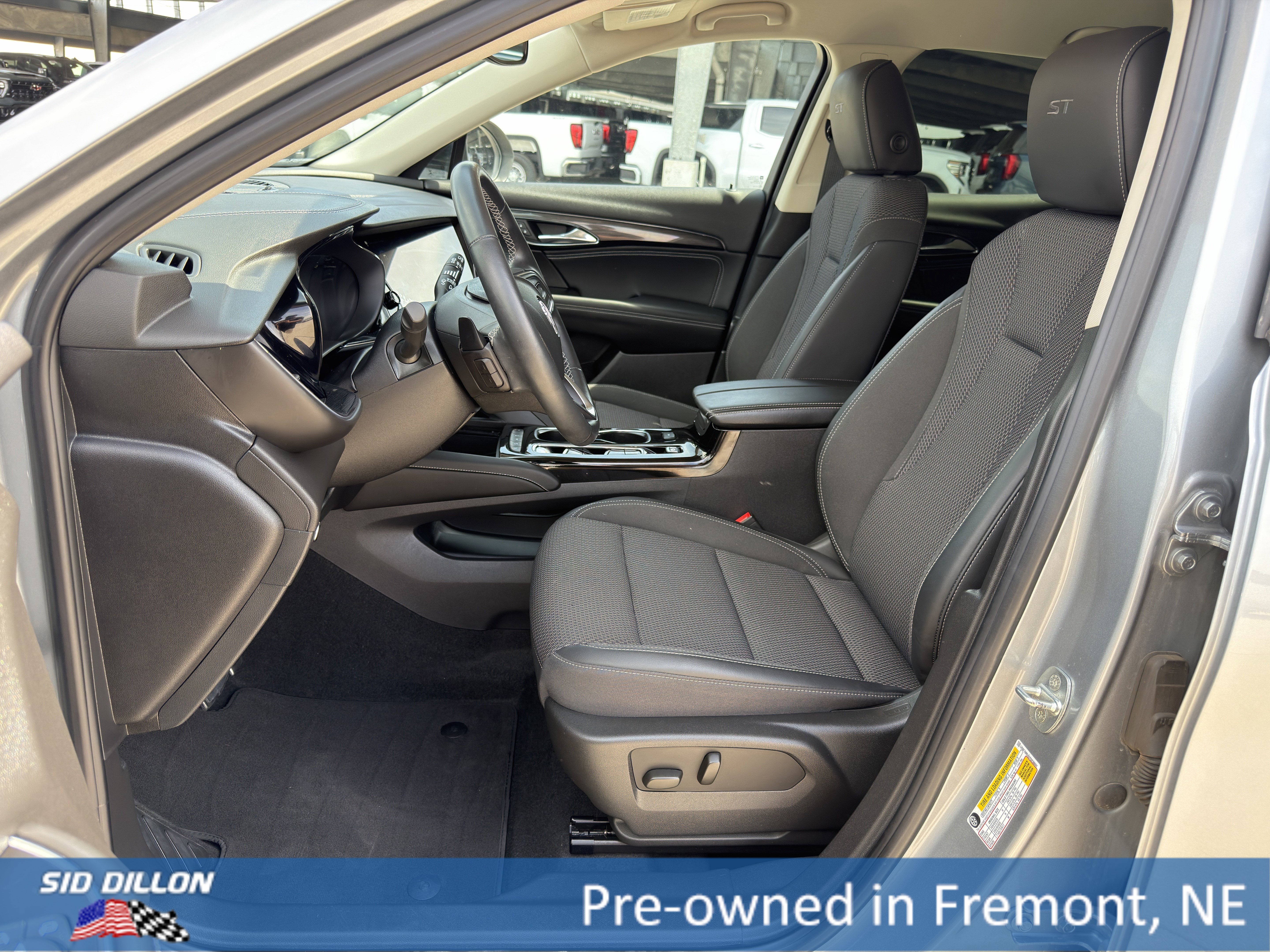Used 2023 Buick Envision Preferred w/ Sport Touring Package AWD/4WD image 13
