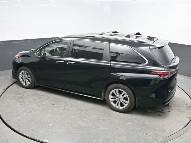 Used 2022 Toyota Sienna Platinum image 28