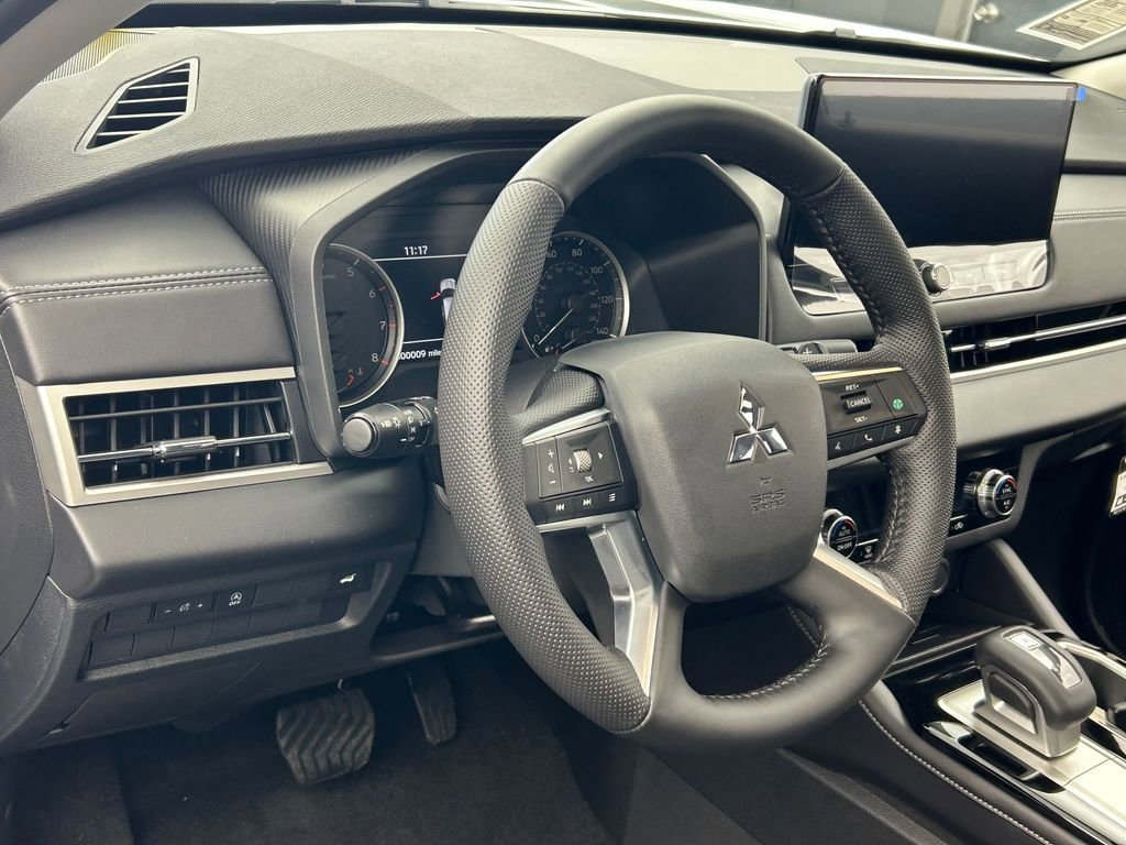 New 2026 Mitsubishi Outlander Trail Edition image 11