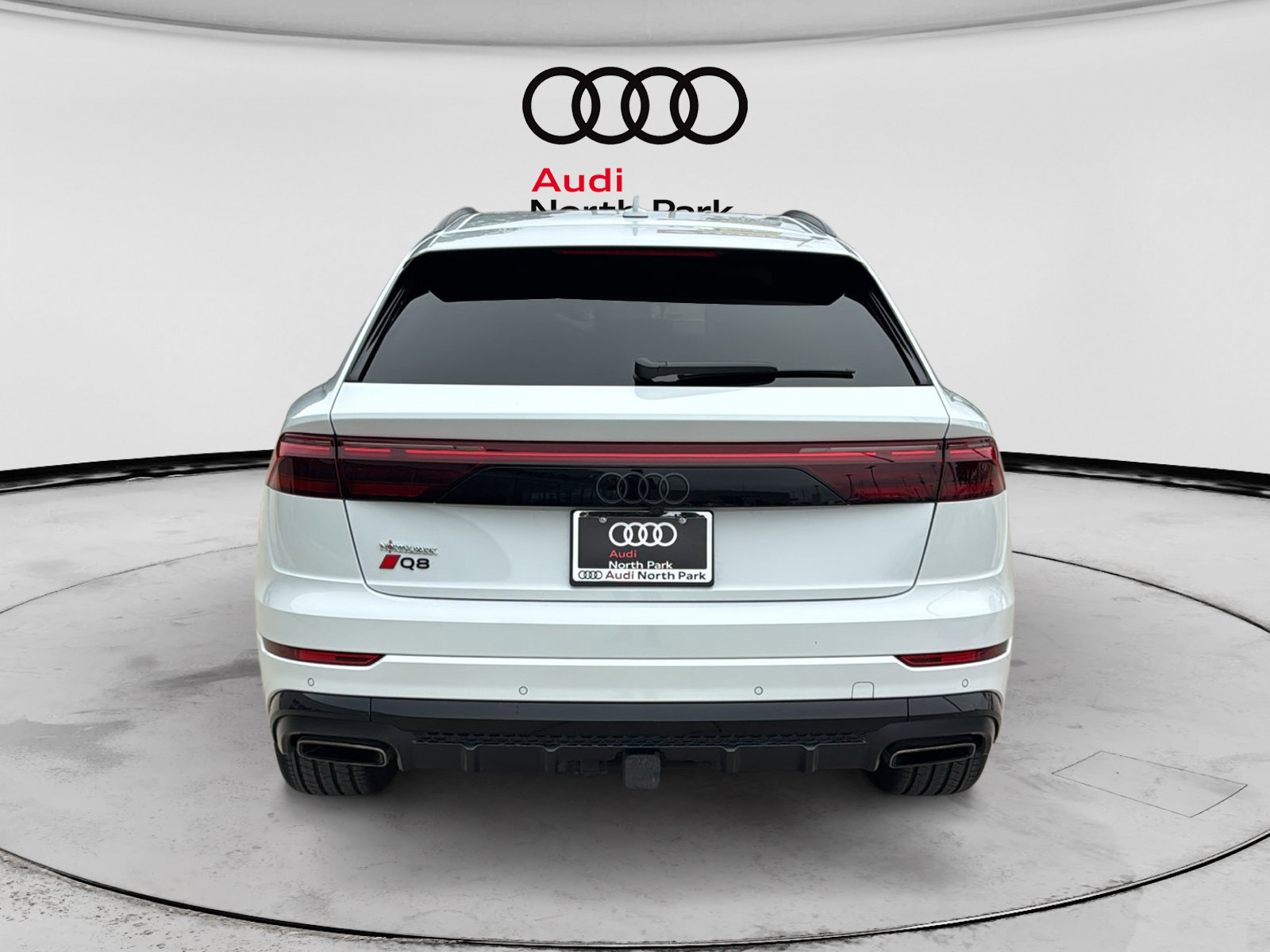 Used 2024 Audi Q8 Premium Plus AWD/4WD image 6