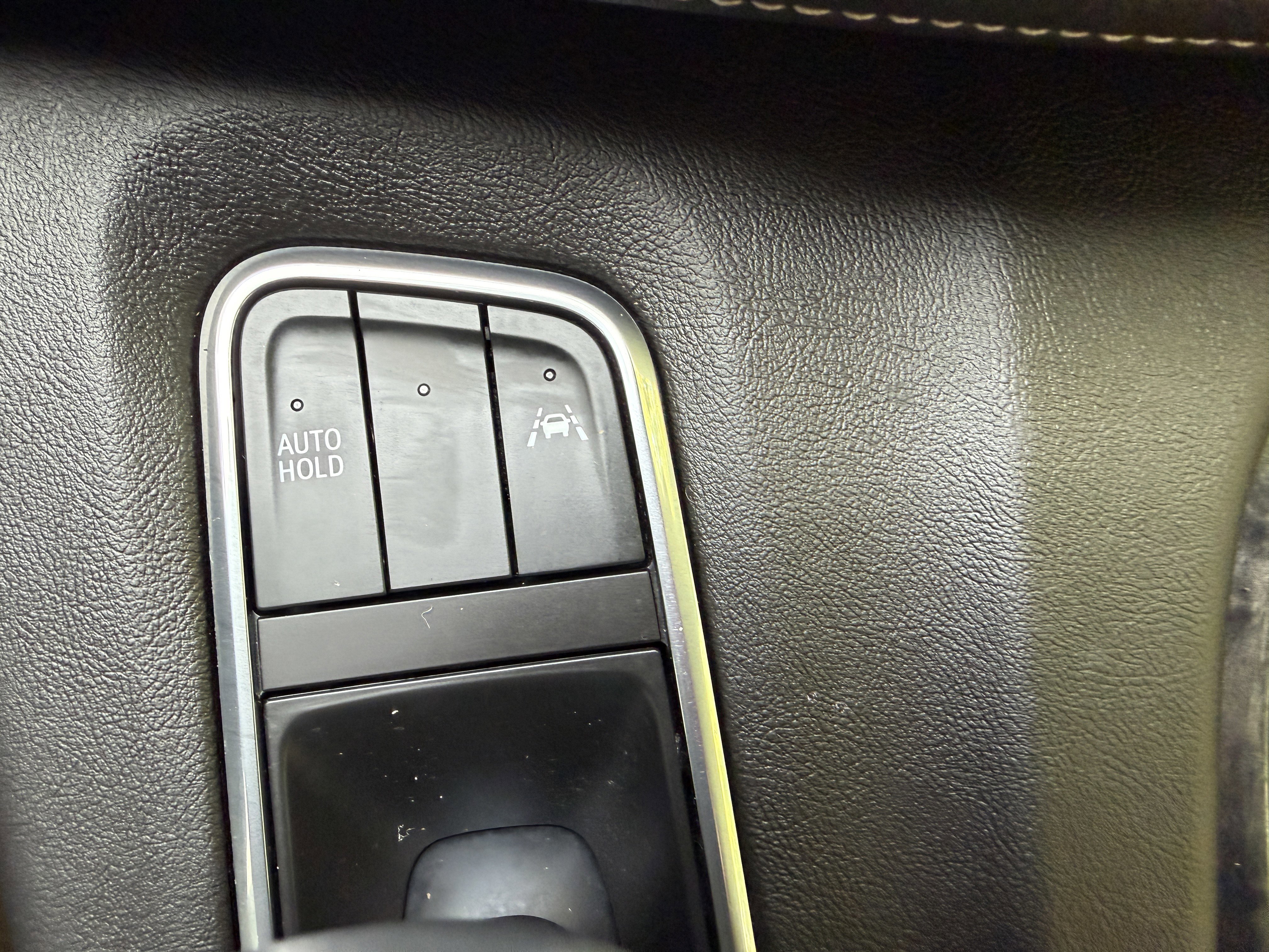 Used 2021 Cadillac Escalade ESV Premium Luxury w/ LPO, Illumination Package image 35