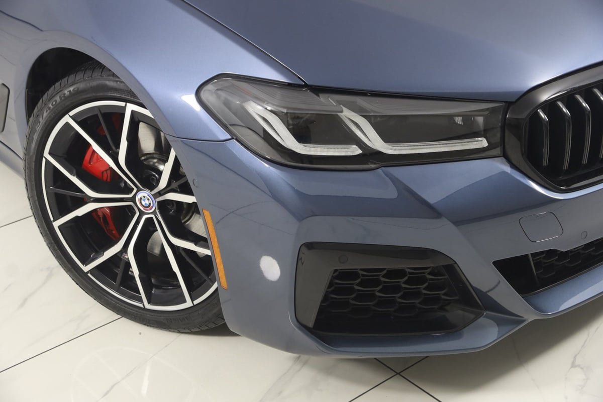 Used 2023 BMW M550i xDrive w/ Executive Package AWD/4WD image 20