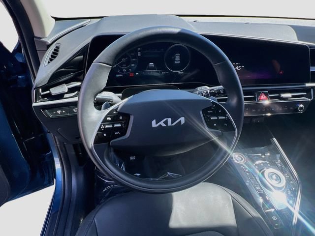 Certified 2024 Kia Niro Wind FWD image 11