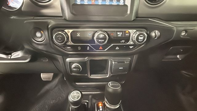 Used 2022 Jeep Gladiator Sport AWD/4WD image 21