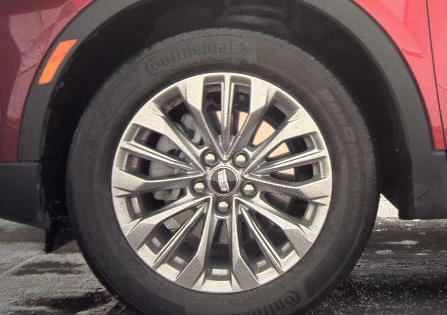 Used 2024 Cadillac XT4 Premium Luxury image 5