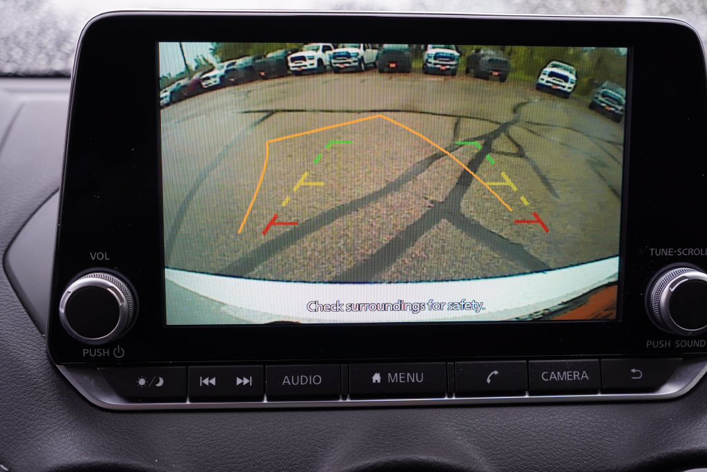 Used 2025 Nissan Sentra SV FWD image 30