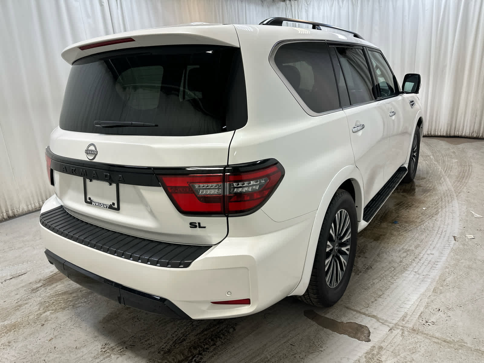 Certified 2024 Nissan Armada SL w/ Midnight Edition Package image 12