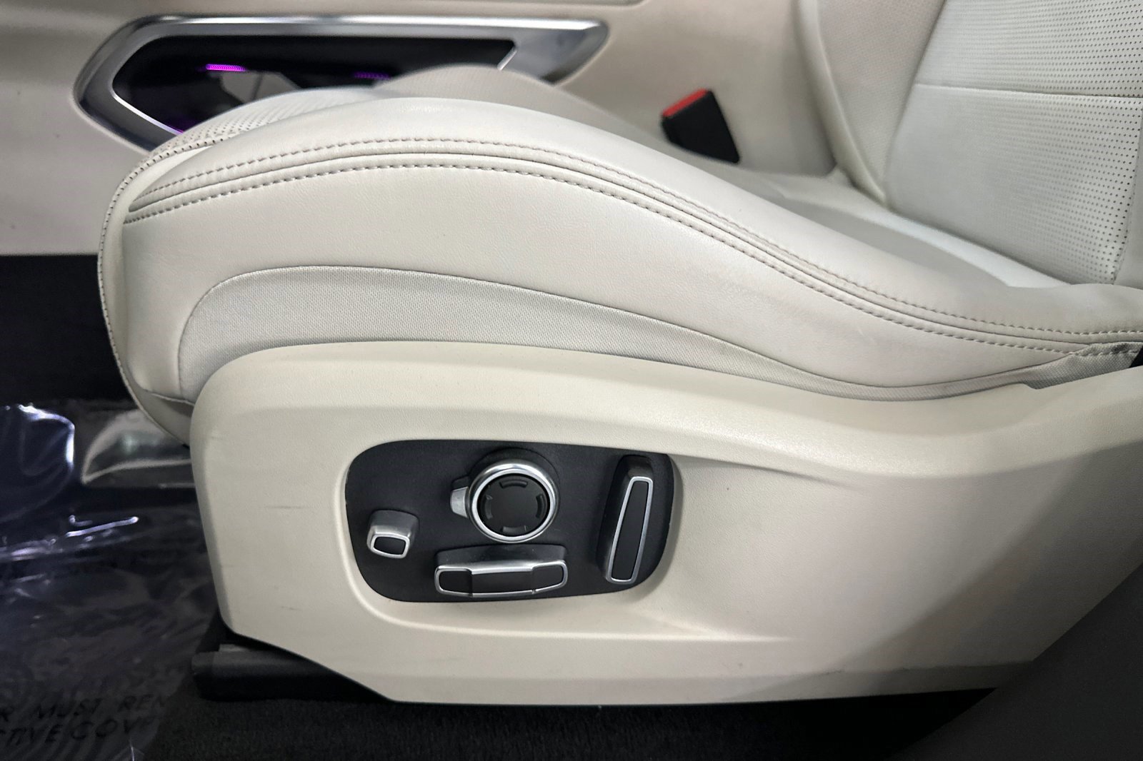 Used 2024 Jaguar F-PACE R-Dynamic S image 13