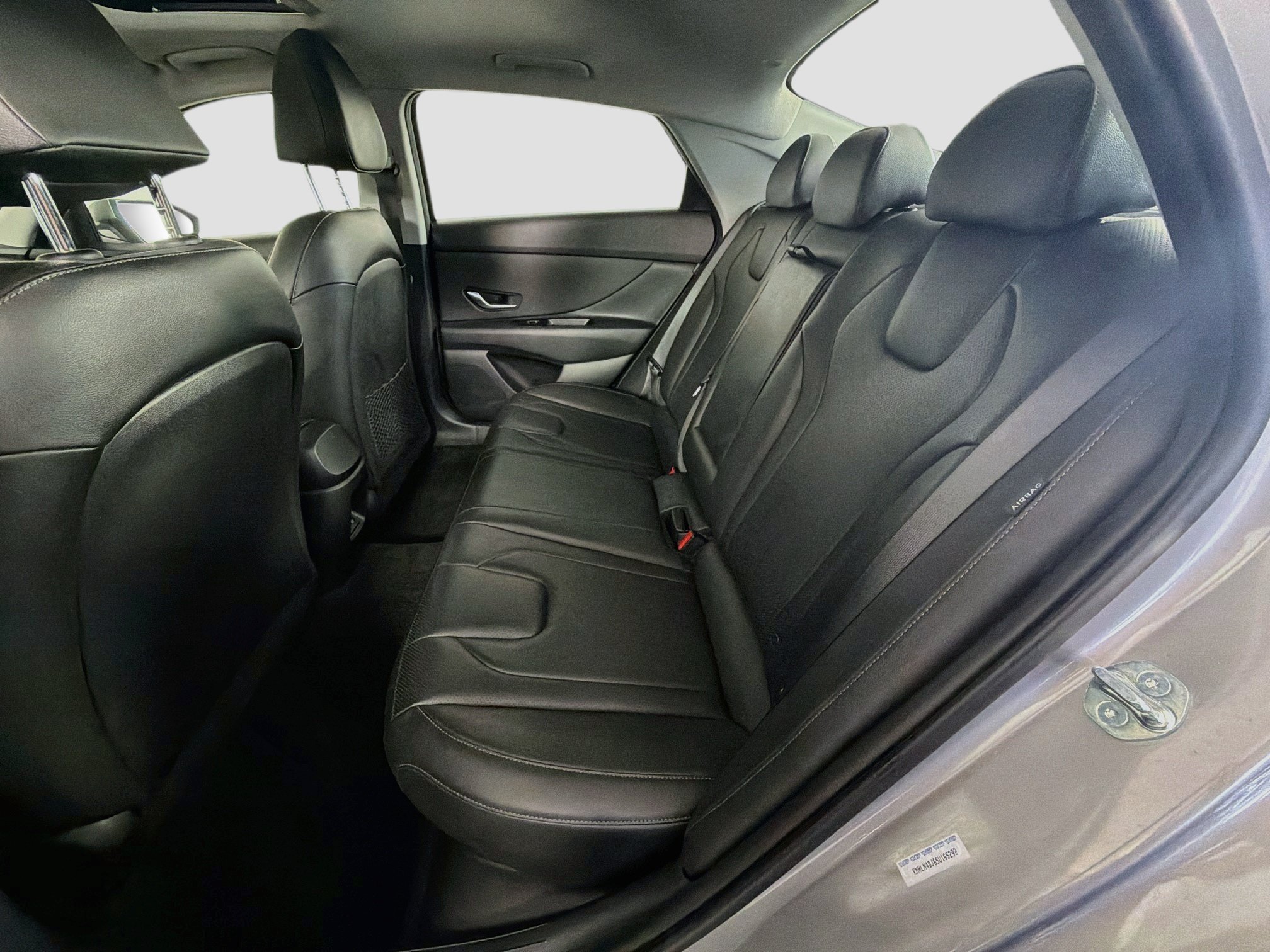 Used 2025 Hyundai Elantra Limited FWD image 30