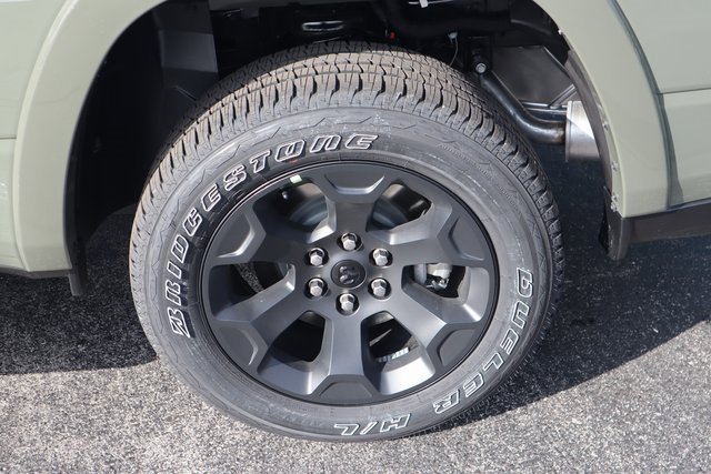 New 2026 RAM 1500 4x4 Crew Cab image 25