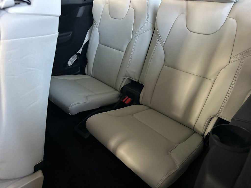 New 2026 Volvo XC90 T8 Ultra w/ Protection Package Premier image 14