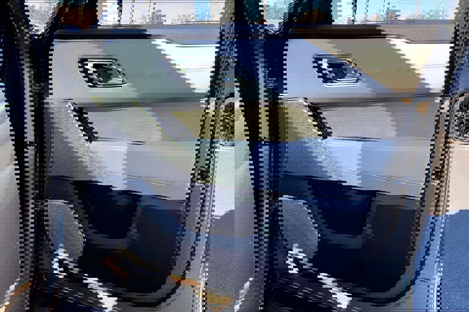 Used 2022 Land Rover Range Rover Velar R-Dynamic HSE image 27