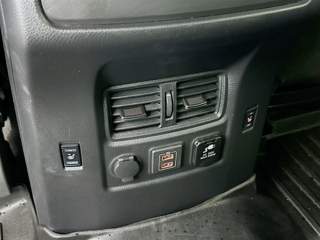 Used 2022 Nissan Titan PRO-4X w/ Pro-4x Convenience Package image 26