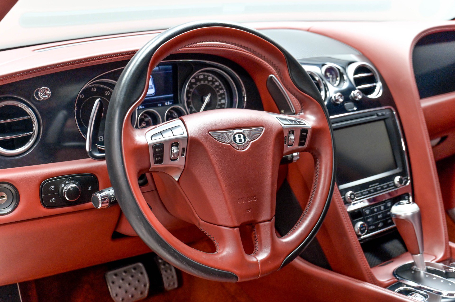 Used 2017 Bentley Flying Spur S W12 AWD/4WD image 19