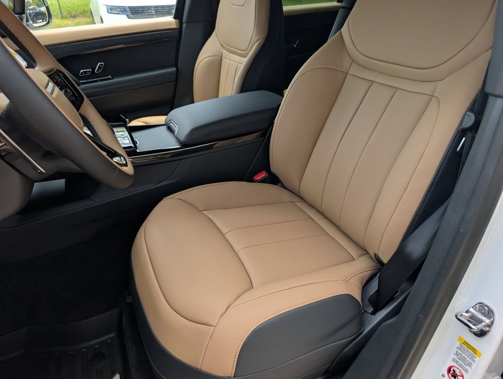 New 2026 Land Rover Range Rover Sport Dynamic SE AWD/4WD image 5
