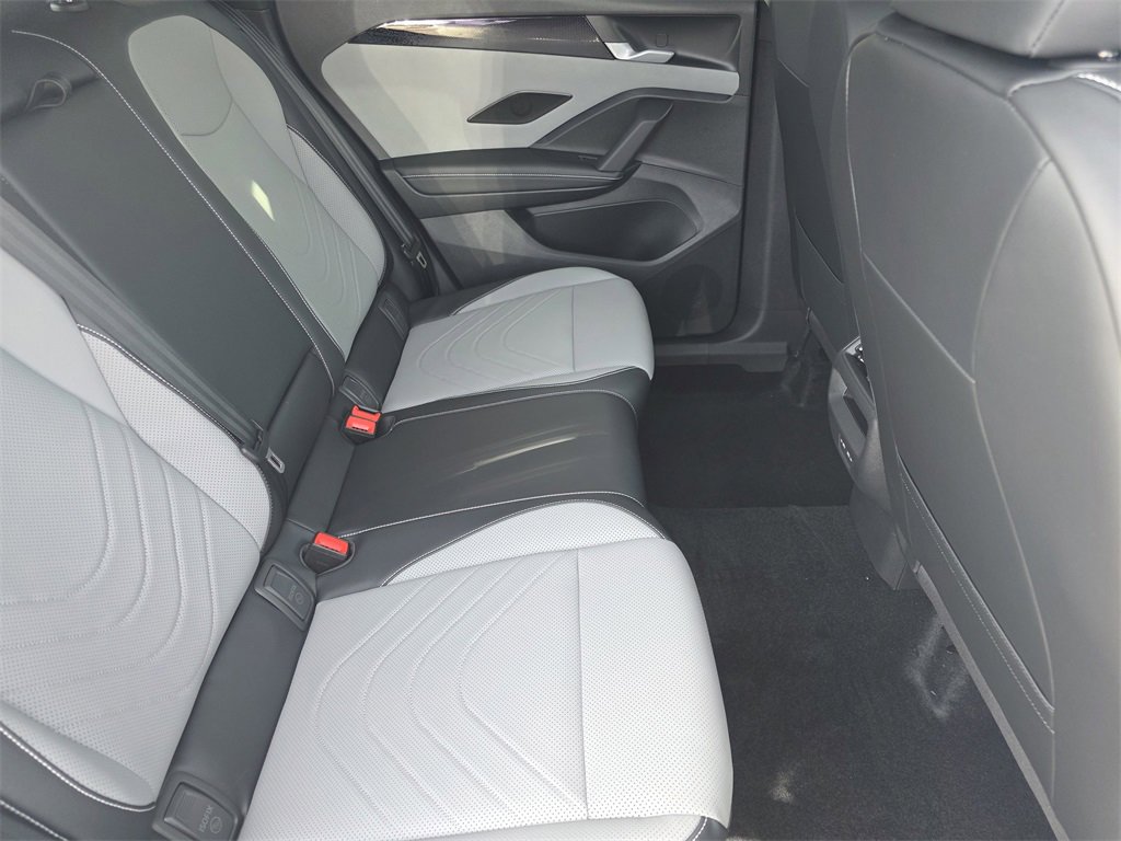 New 2026 Volkswagen Tiguan SE R-Line image 22