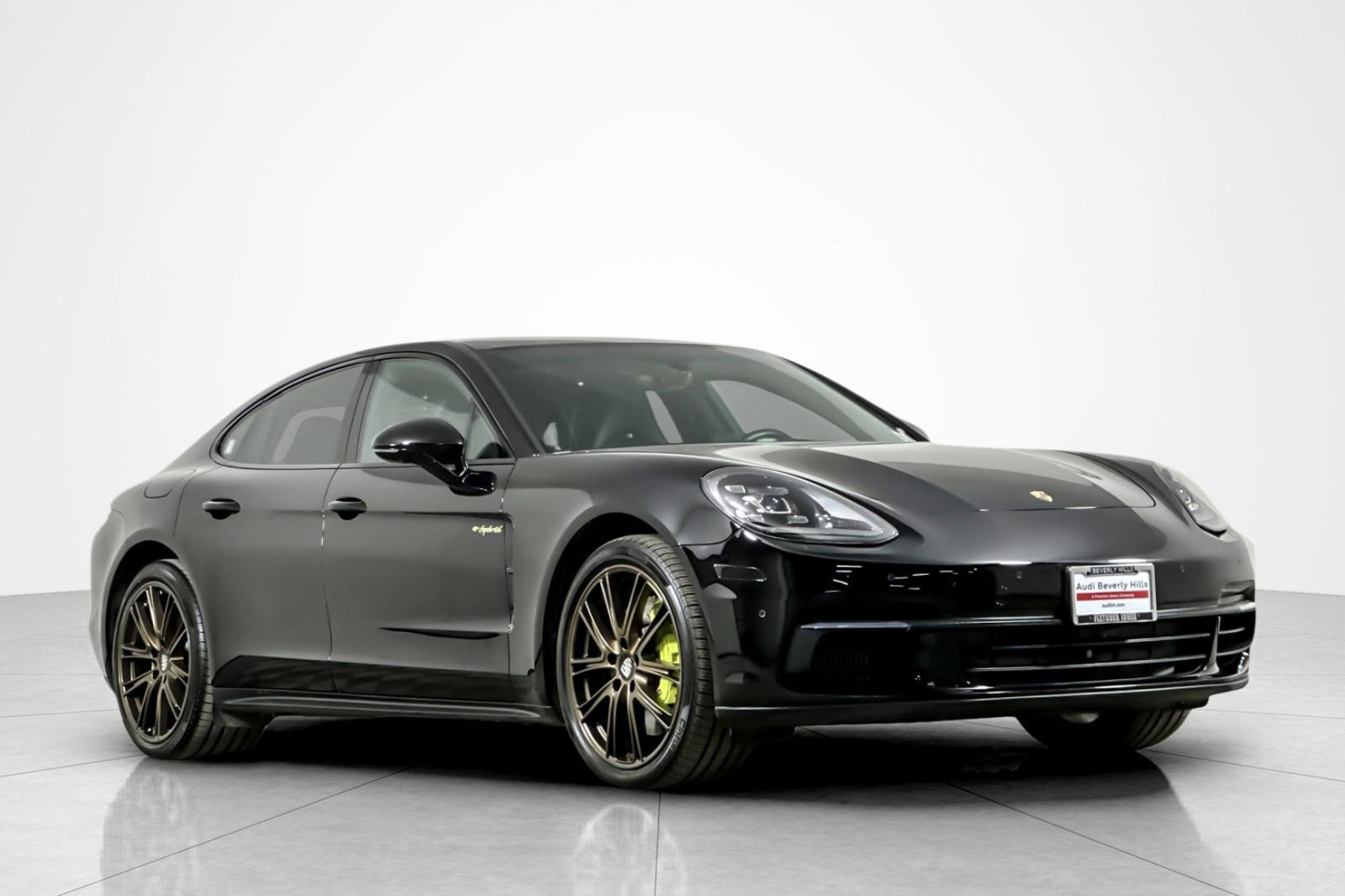 Used 2018 Porsche Panamera 4 image 7