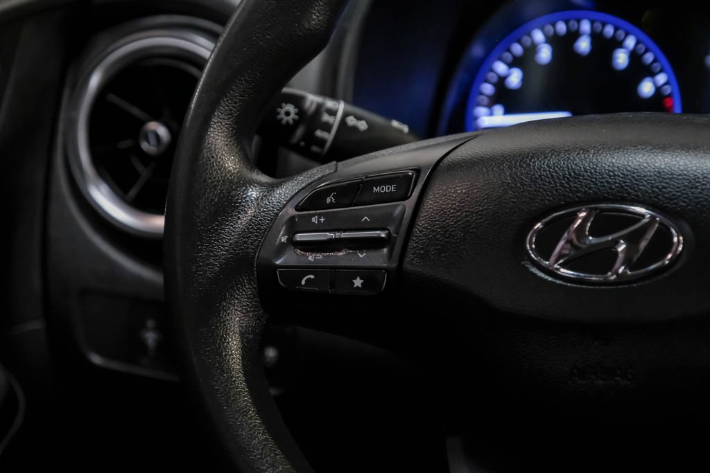 Used 2023 Hyundai Kona SE FWD image 18