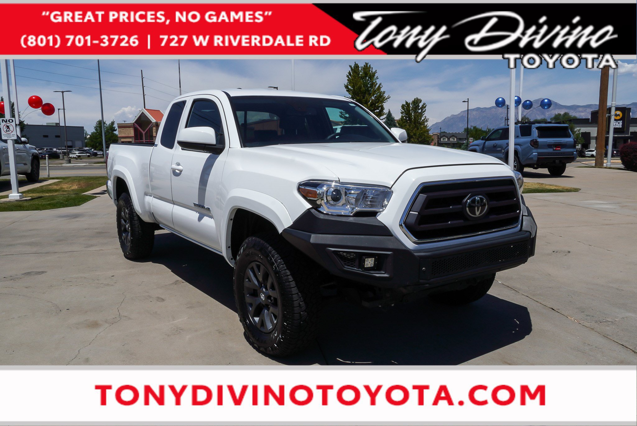 Used 2023 Toyota Tacoma SR5 AWD/4WD image 1