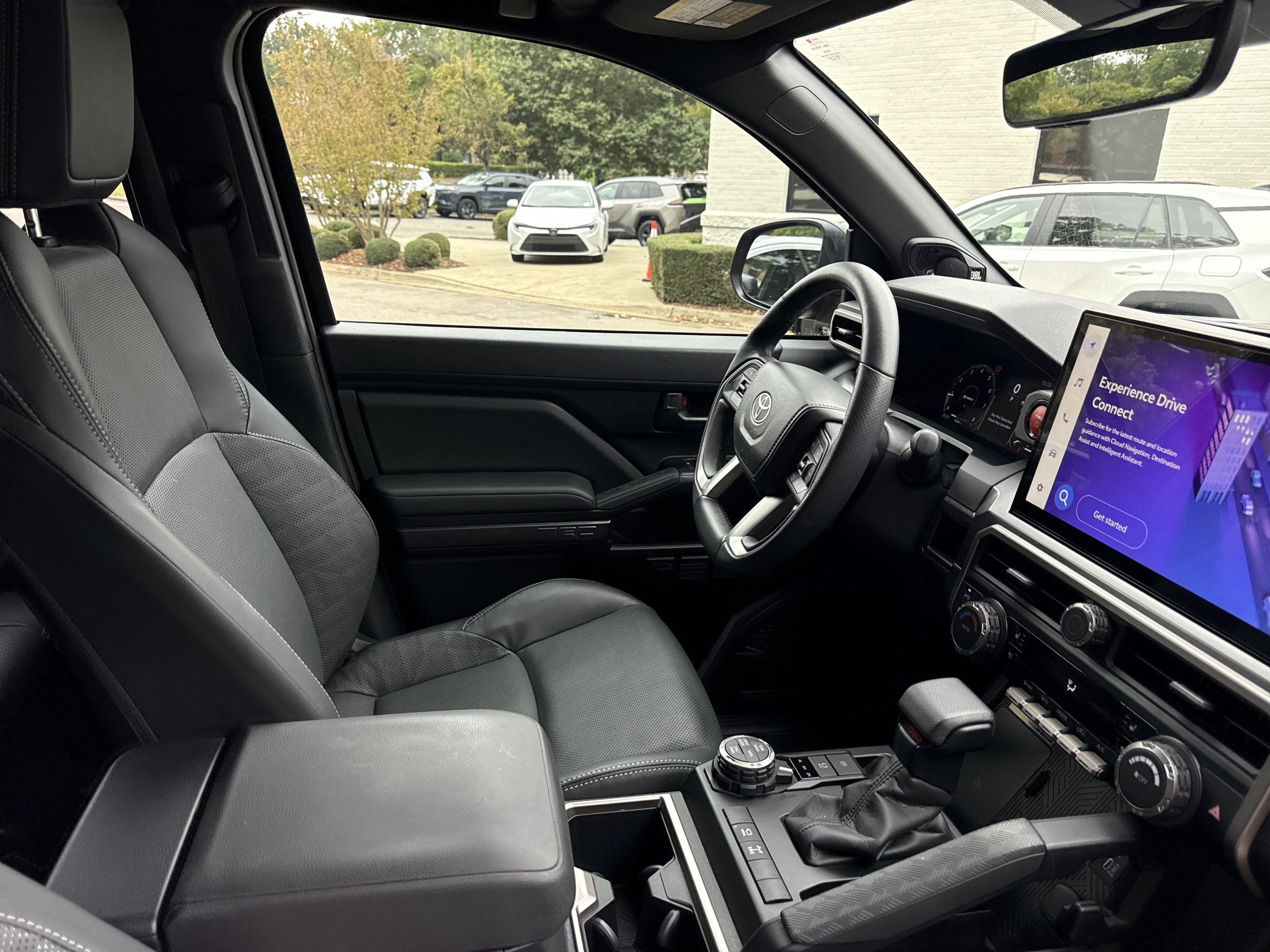 Used 2025 Toyota 4Runner TRD Off-Road Premium AWD/4WD image 33