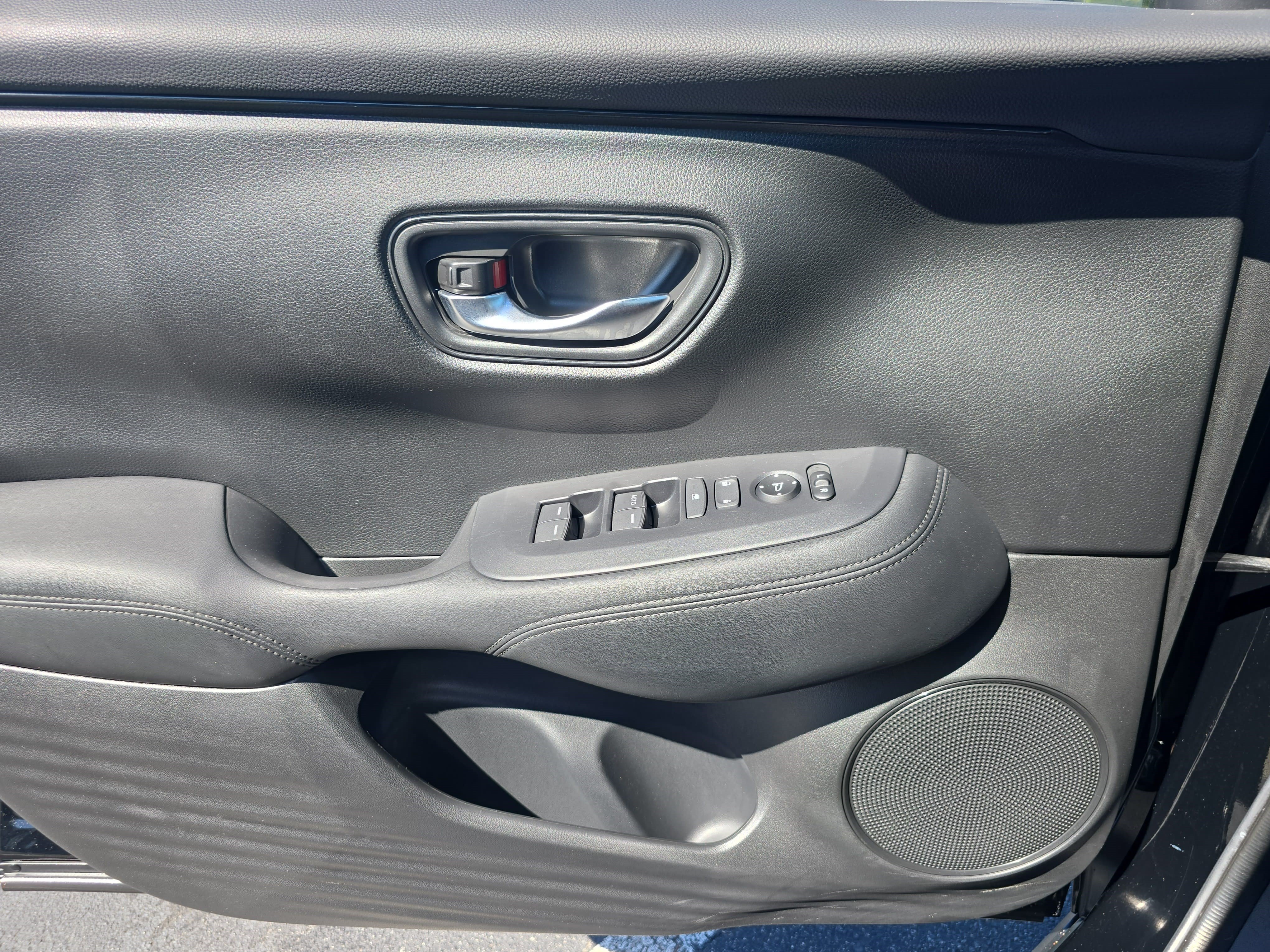 Certified 2024 Honda HR-V LX image 25