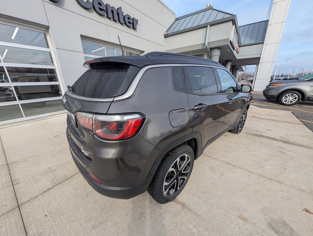 Used 2022 Jeep Compass Limited image 5