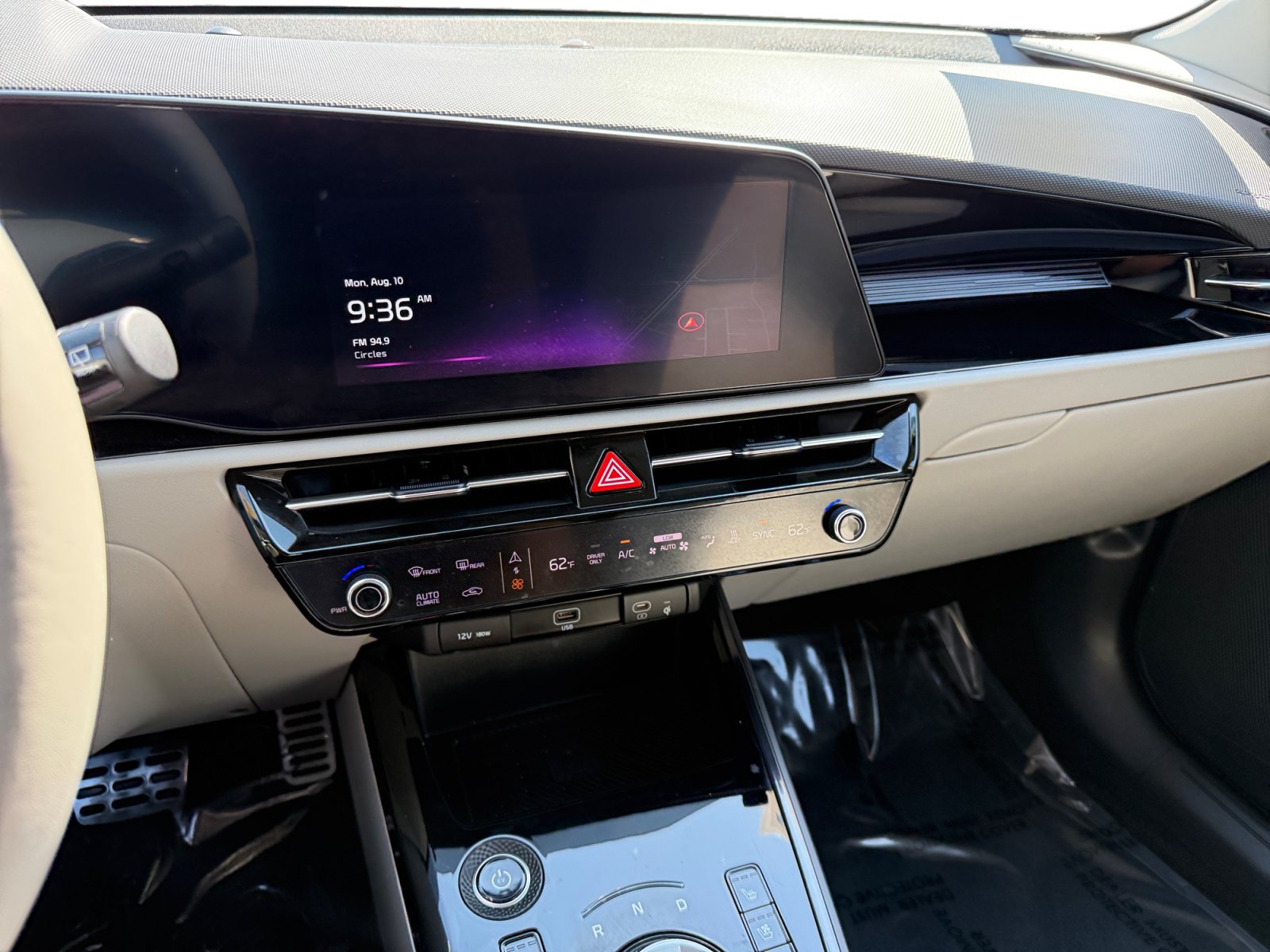 Used 2024 Kia Niro Wave FWD image 12