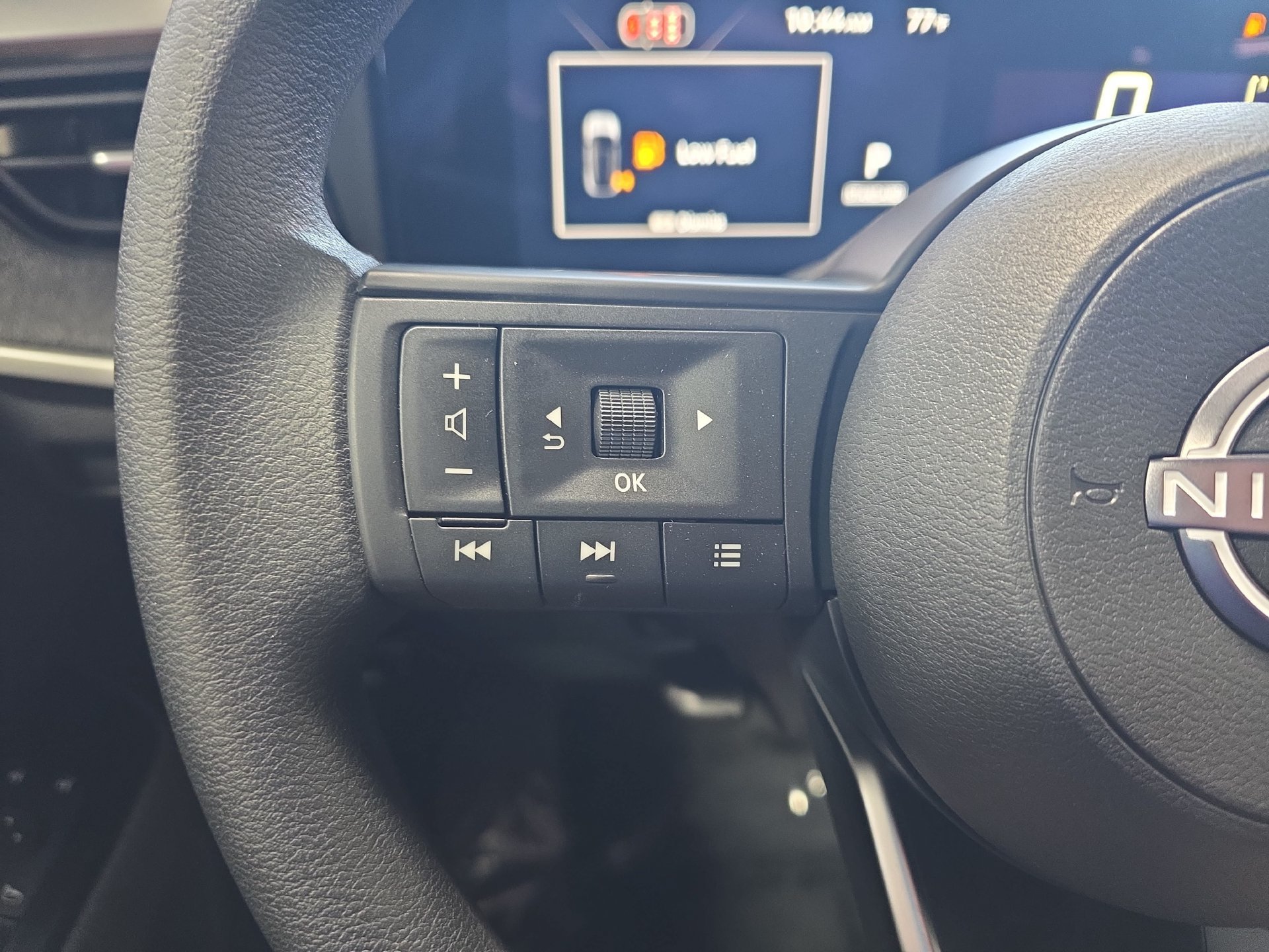 New 2027 Nissan Kicks SV w/ Cold Weather Package FWD image 16