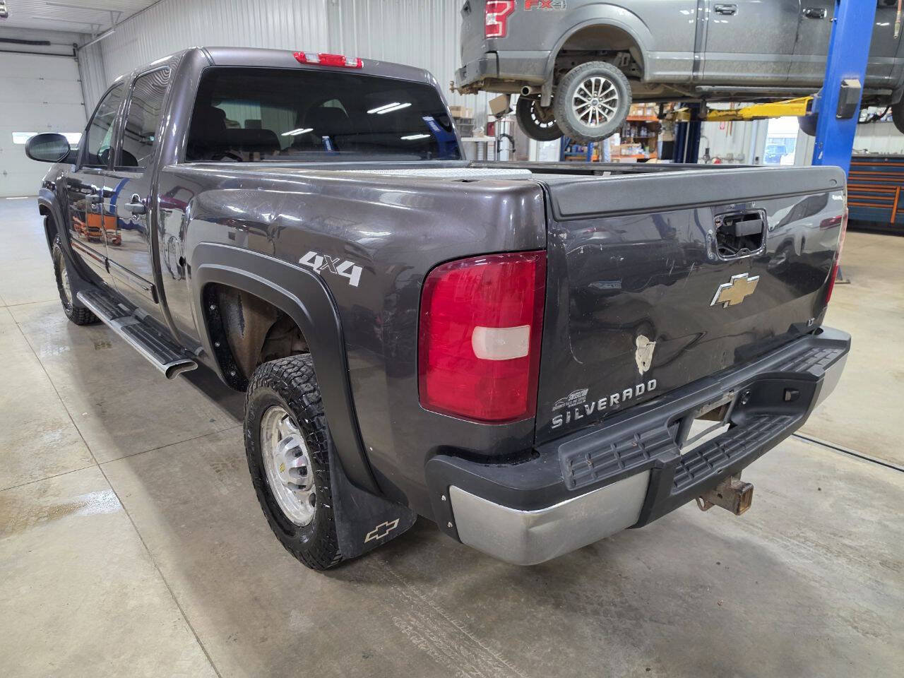 Used 2010 Chevrolet Silverado 2500 LT AWD/4WD image 6