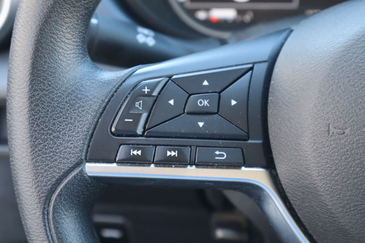 Used 2024 Nissan Versa SV FWD image 11