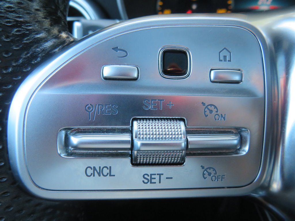 Used 2021 Mercedes-Benz GLC 300 image 16