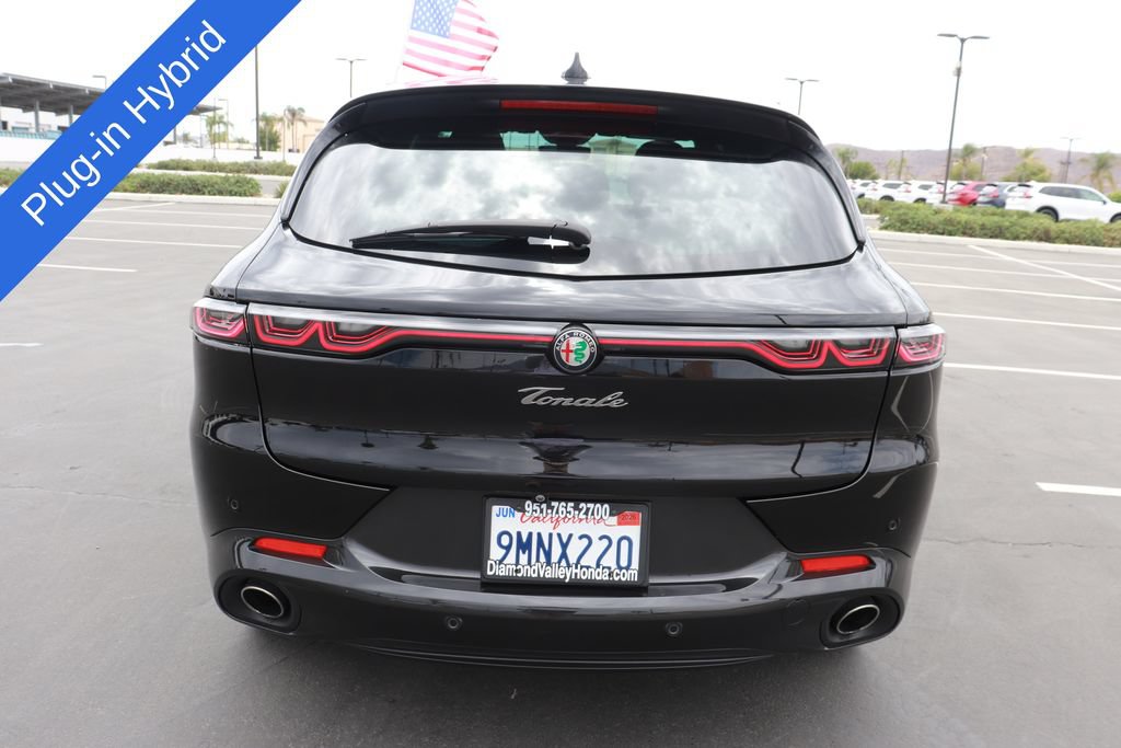 Used 2024 Alfa Romeo Tonale Veloce w/ Premium Interior Package AWD/4WD image 5