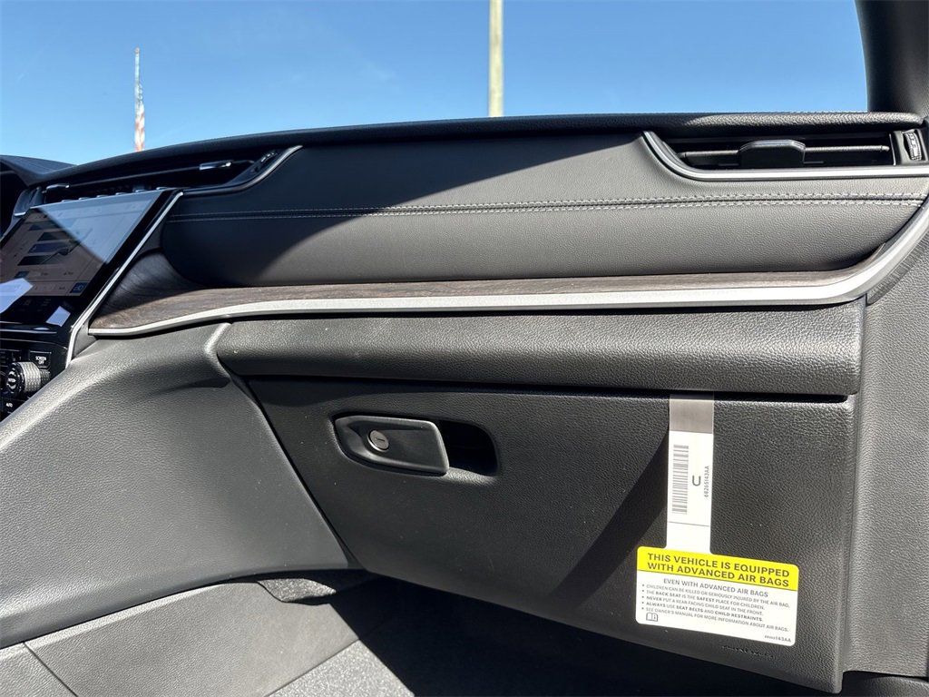 New 2025 Jeep Grand Cherokee L Limited w/ Trailer Tow Package image 34