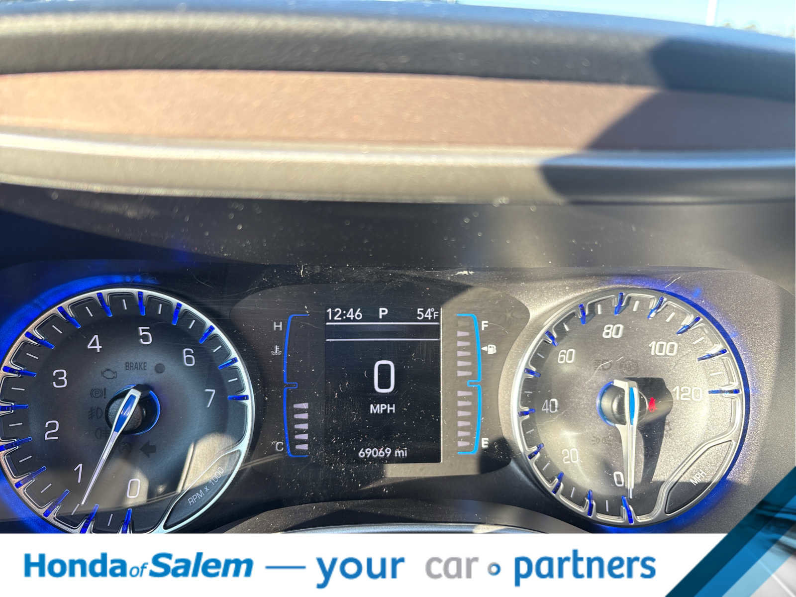 Used 2023 Chrysler Voyager LX image 20