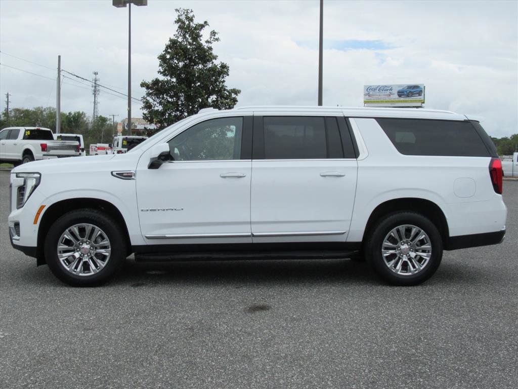 Used 2025 GMC Yukon XL Denali image 4