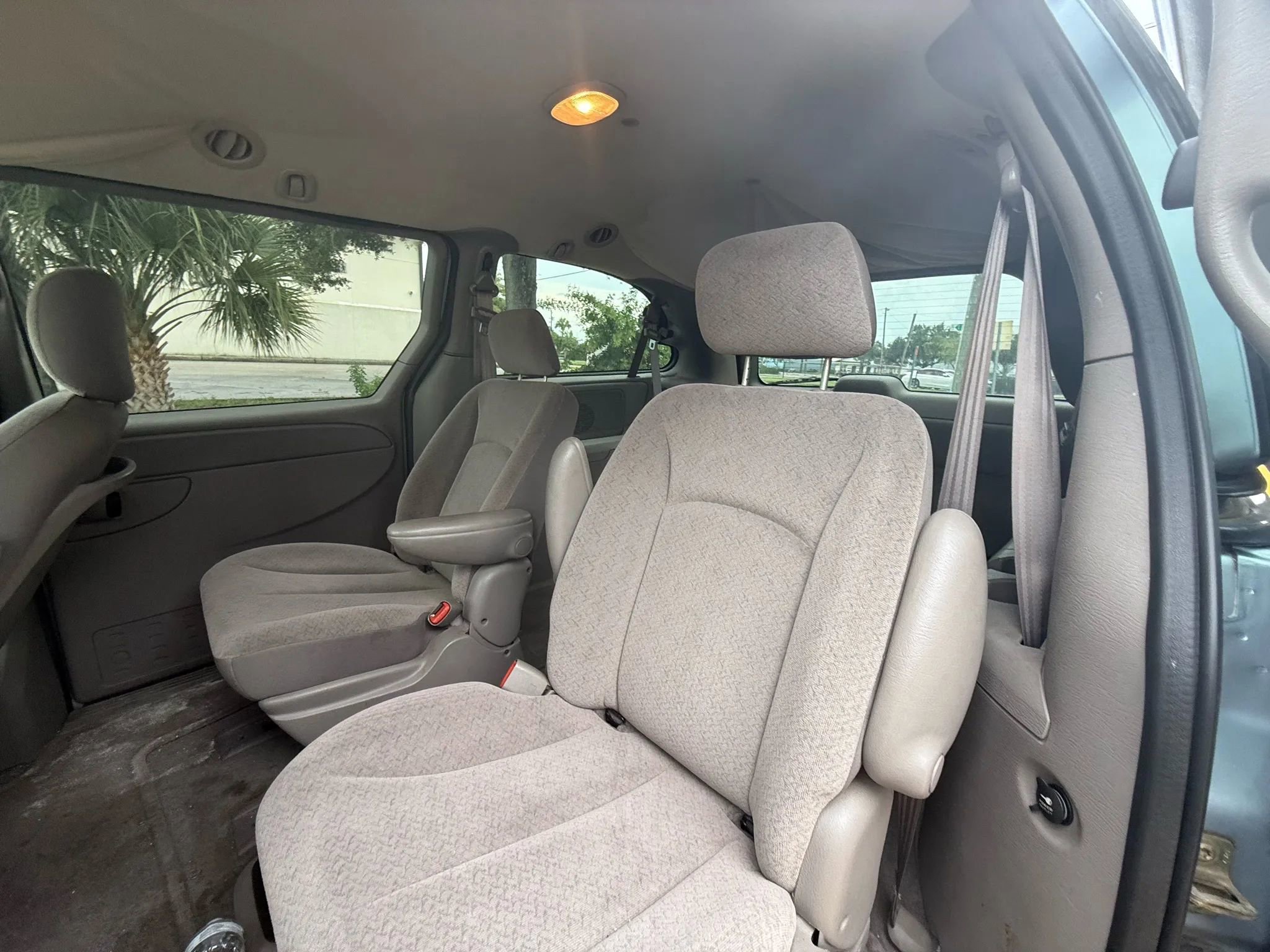 Used 2003 Dodge Grand Caravan Sport FWD image 10