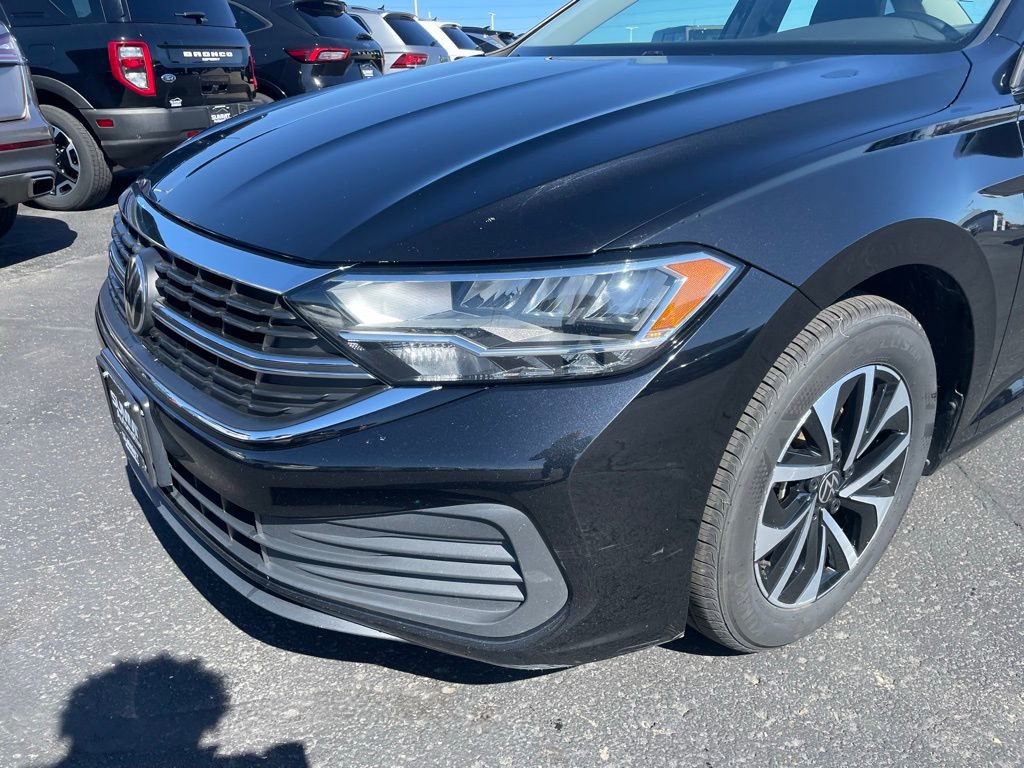 Used 2024 Volkswagen Jetta S image 31