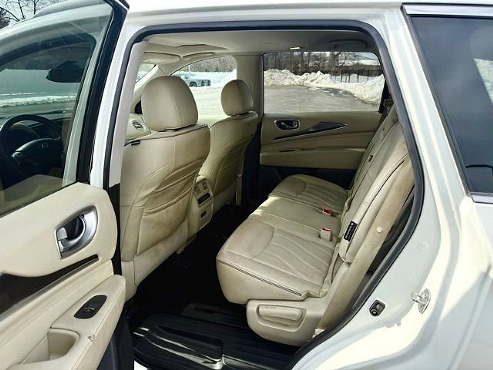 Used 2019 INFINITI QX60 Luxe w/ Essential Package image 10