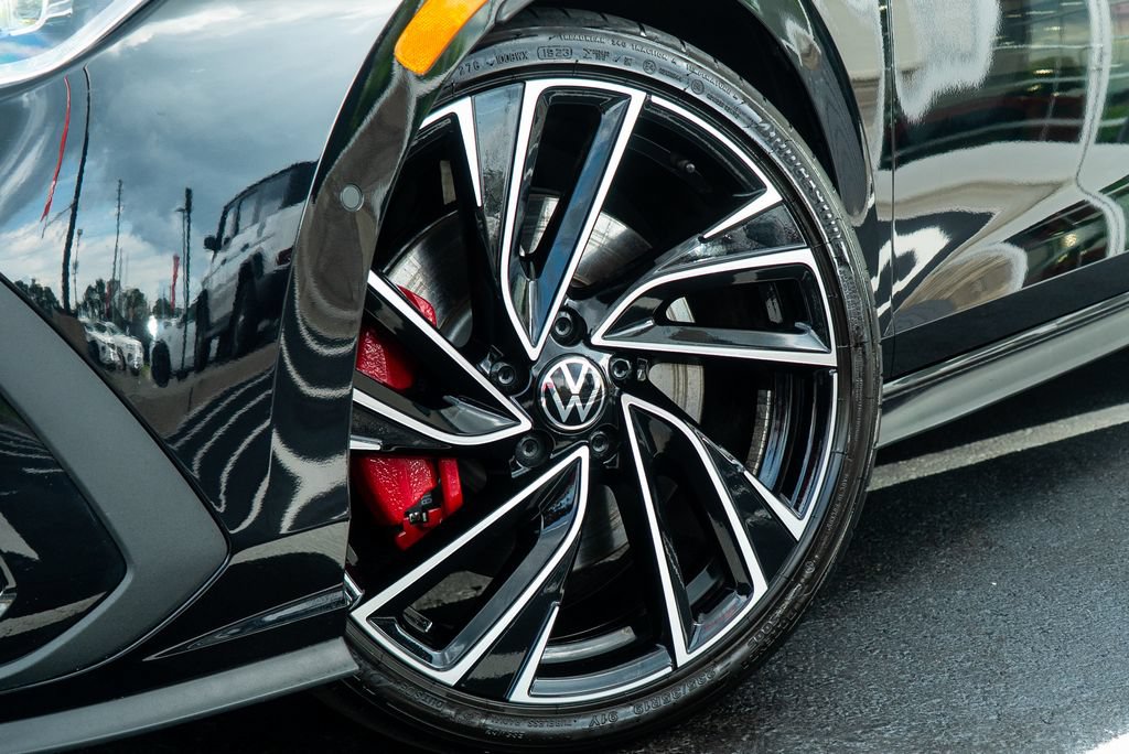 Used 2023 Volkswagen GTI Autobahn FWD image 3