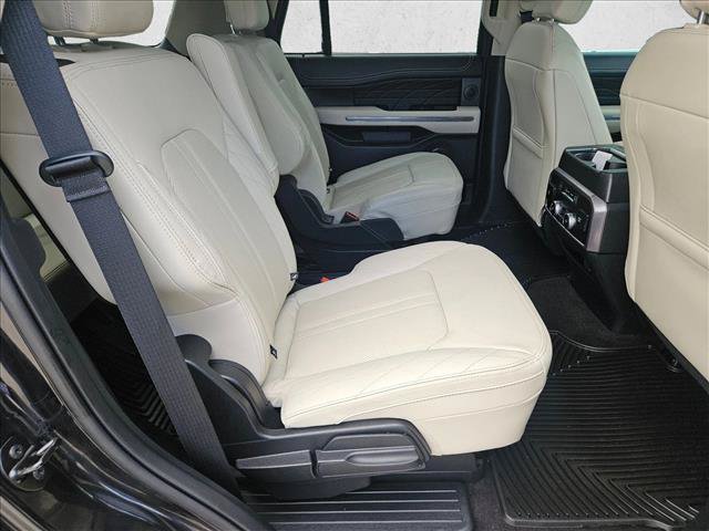 Used 2021 Ford Expedition Platinum AWD/4WD image 21