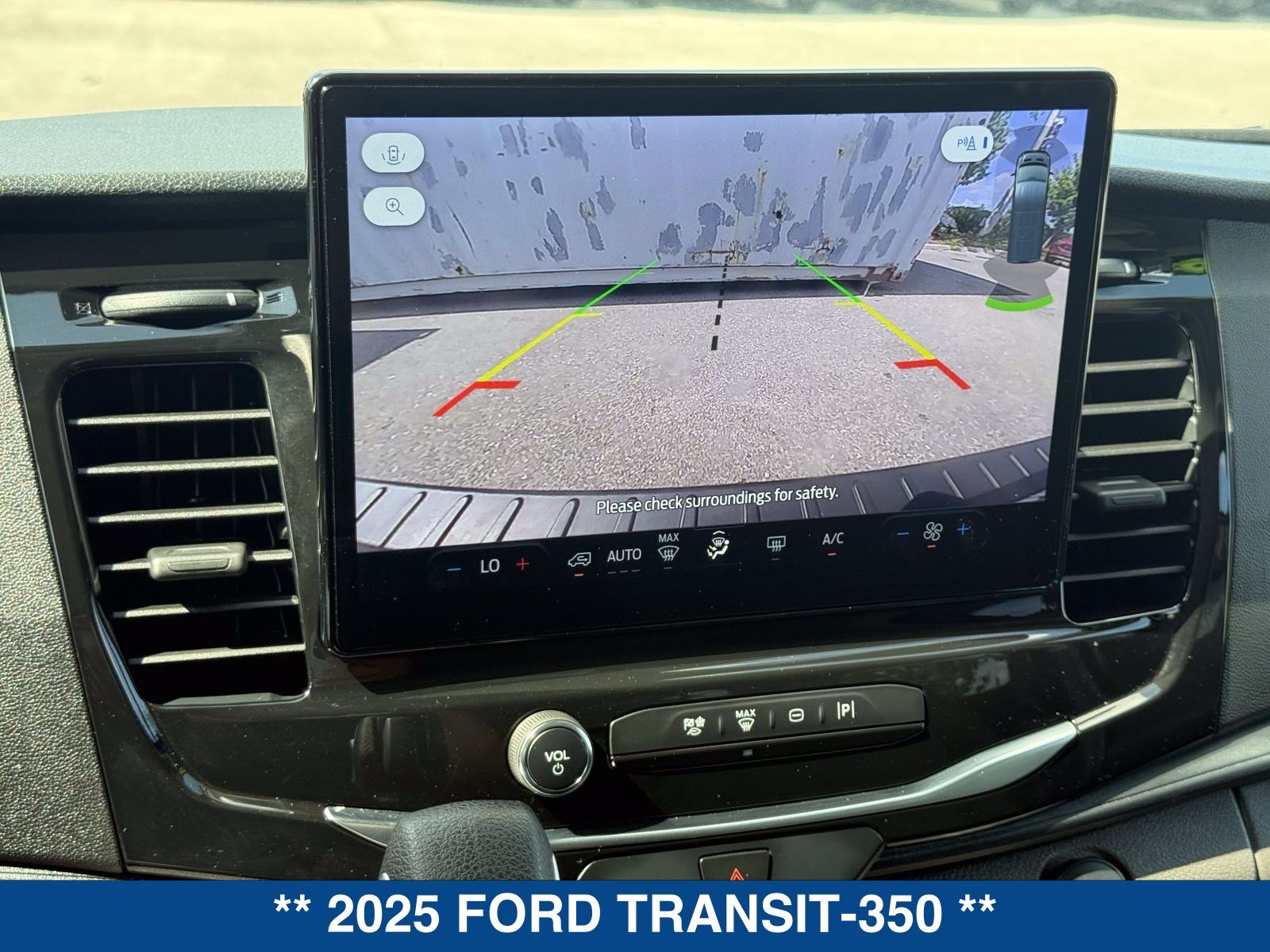 Used 2025 Ford Transit 350 XLT RWD image 28
