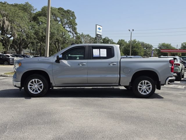 Used 2024 Chevrolet Silverado 1500 LT w/ Convenience Package II RWD image 3