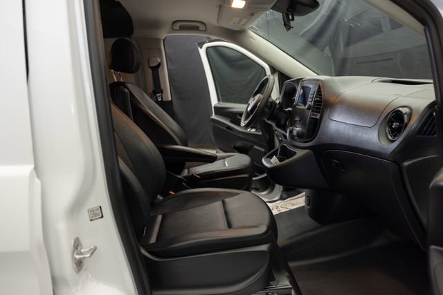 Used 2022 Mercedes-Benz Metris image 17