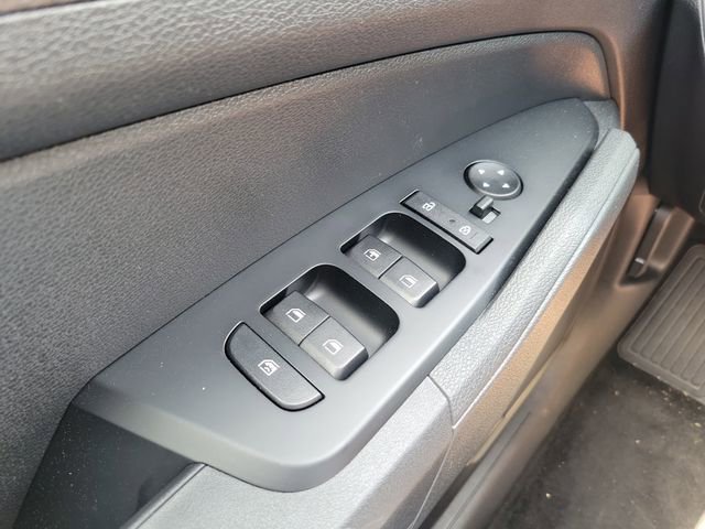 Used 2025 Kia Sportage LX image 27