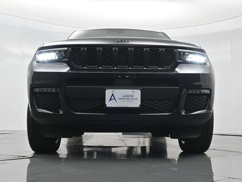 New 2025 Jeep Grand Cherokee L Limited w/ Black Appearance Package image 40